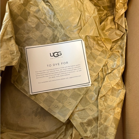 UGG Layna Women's Shearling Foldable Cuff Black Nubuck Boot 2-Wear Styles! 9 - Picture 10 of 13